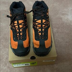 Timberland Men's Orange and Black Athletic Shoes